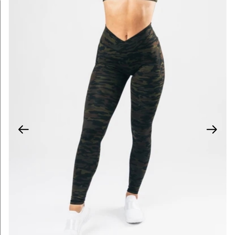 Alphalete camo leggings